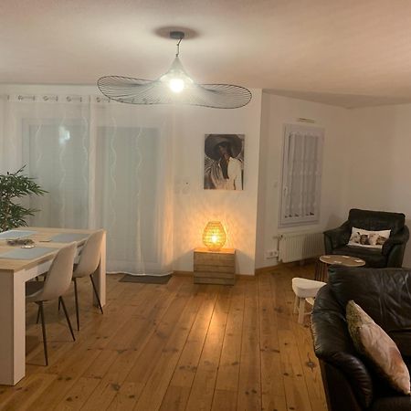 Appartement Spacieux Au Calme ヴァンヌ エクステリア 写真